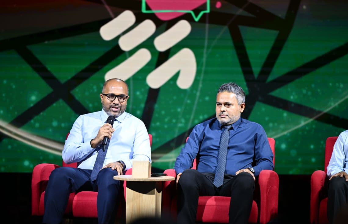 ފަސްވަނަ "އަހާ" ފޯރަމްގައި ވަޒީރު އިހުސާން ވާހަކަދައްކަވަނީ. / ފޮޓޯ: ރައީސް އޮފީސް