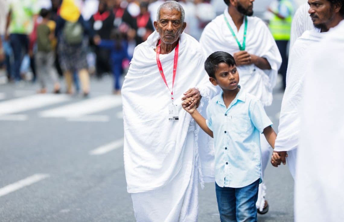 މިދިޔަ އަހަރު ރާއްޖެއިން ހައްޖަށް ދިޔަ މީހަކު ފުރަން ވެލާނާ އެއާޕޯޓުގައި / ފޮޓޯ: އިސްލާމިކް މިނިސްޓްރީ