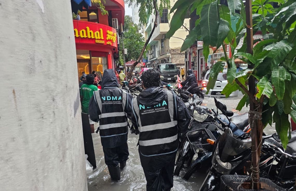 ކުރިން ވިއްސާރަ ކުރި ދުވަހެއްގައި މާލޭގެ މަގެއްގައި ފެންބޮޑުވެފައި / ފޮޓޯ: އެންޑީއެމްއޭ