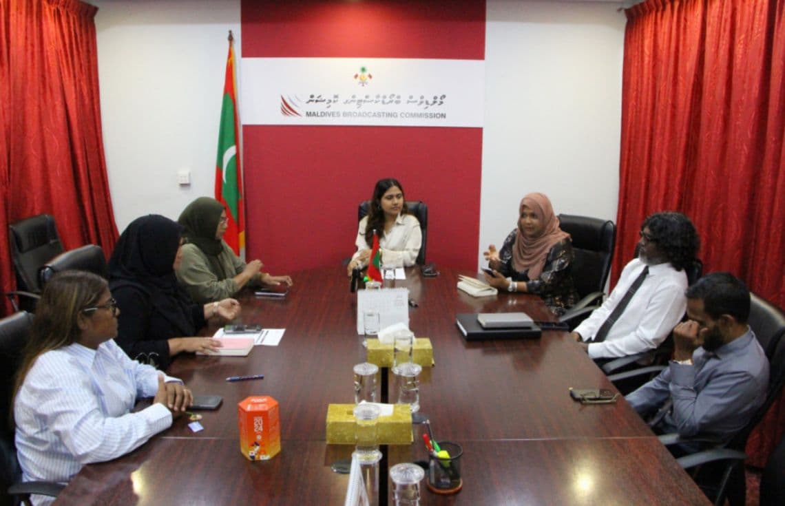 ބްރޯޑްކާސްޓިން ކޮމިޝަންގެ ބައްދަލުވުމެއްގެތެރެއިން. / ފޮޓޯ: ބްރޯޑްކާސްޓިން ކޮމިޝަން
