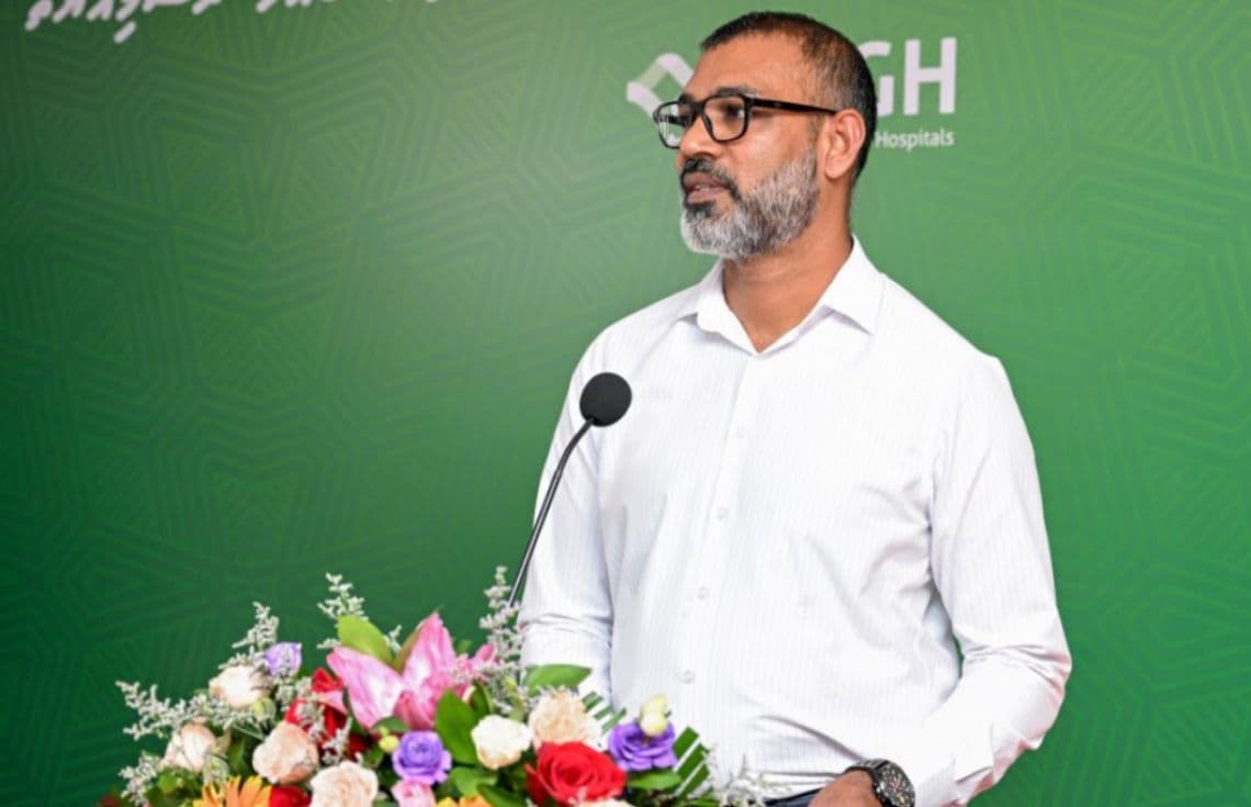 ހުޅުމާލެ ހޮސްޕިޓަލުގައި އަލަށް ތަރައްޤީކުރި 14 އެނދުގެ އިމަރޖެންސީ ރޫމް ހުޅުވުމަށް މިއަދު (26 މޭ 2025) ބޭއްވި ރަސްމިއްޔާތުގައި މާލެ ގްރޫޕް އޮފް ހޮސްޕިޓަލްސްގެ ސީއީއޯ އިބްރާހިމް ޢަބްދުއްރައްޒާޤު ޙަލީމް.