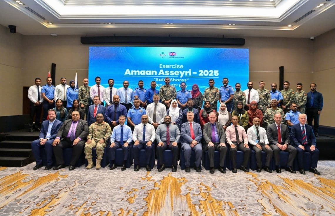 ސަރުކާރުގެ 11 ވުޒާރާއެއް ތަމްސީލުކުރައްވާ އިސްވެރިންނާއި މަންދޫބުން ވަނީ މި ހަރަކާތުގައި ބައިވެރިވެވަޑައިގެންފައި.