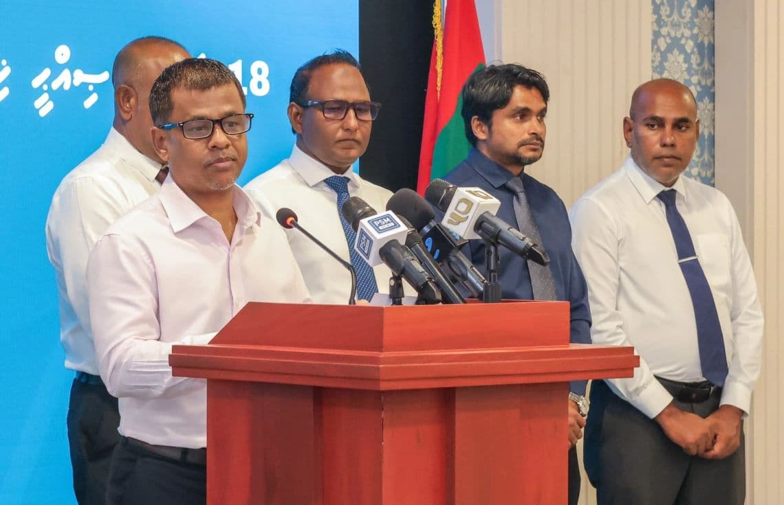 18 ރަށެއްގައި ސިއްހީ ތަންތަން އިމާރާތްކުރުމަށް ޙަވާލުކުރުމަސް ބޭއްވި ބައްދަލުވުމުގެ ތެރެއިން.