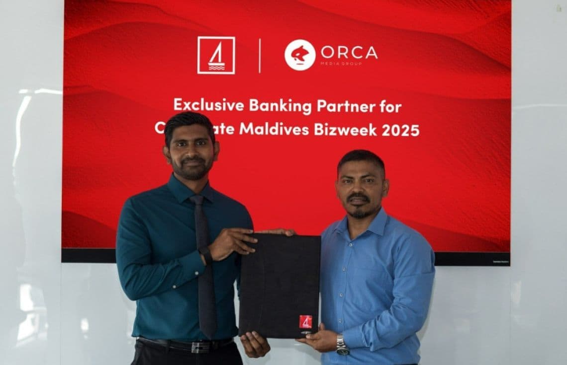ބިޒްވީކްގެ ބޭންކިން ޕާޓްނަރެއްގެ ގޮތުގައި ބީއެމްއެލް ބައިވެރިވުމުގެ އެއްބަސްވުމުގައި ސޮއިކިރުން/ ފޮޓޯ: ބީއެމްއެލް
