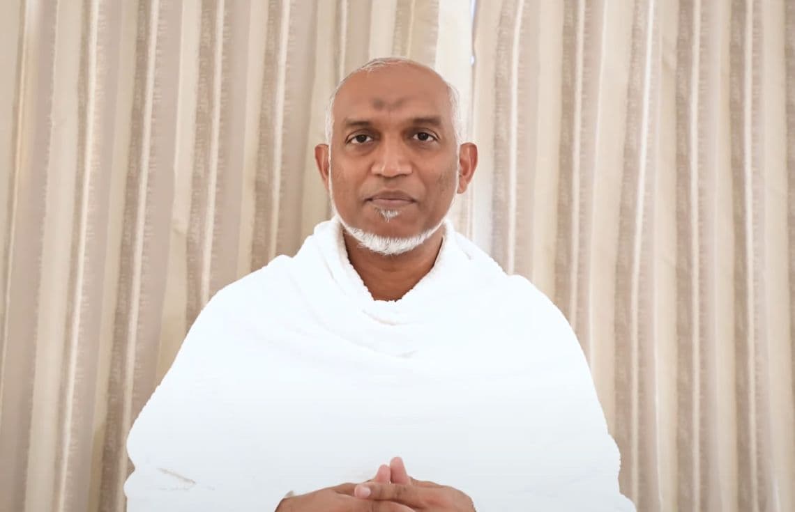 ރައީސުލްޖުމްހޫރިއްޔާ ޑރ. މުޙައްމަދު މުޢިއްޒު 1446 ވަނަ އަހަރުގެ ޙައްޖުގެ އަޅުކަން އަދާކުރެއްވުމަށް މައްކާގައި.