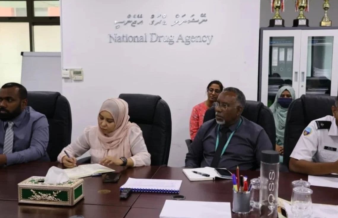 ނޭޝަނަލް ޑްރަގް އެޖެންސީގެ ޗެއަރޕާސަން ލުބުނާ ޒާހިރ (މ). ލުބުނާ ވިދާޅުވީ މަސްތު ވަބާ ކޮންޓްރޯލް ކުރުމަށް ސަރުކާރުން ގިނަގުނަ މަސައްކަތްތައް ކުރަމުންދާ ކަމަށް.