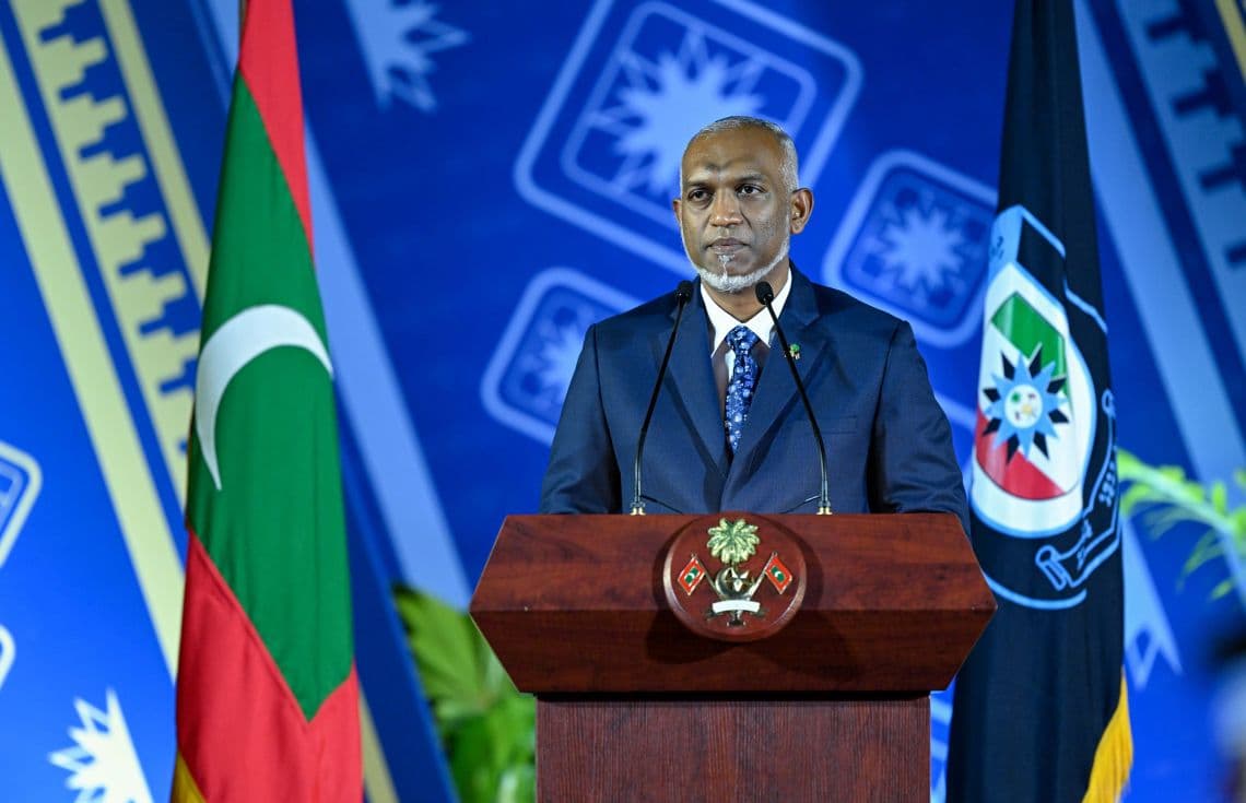 ފުލުހުންގެ 92ވަނަ އަހަރީ ދުވަހުގައި ރައީސުލްޖުމްހޫރިއްޔާ ފުލުހުންނާއި މުޚާޠަބުކުރައްވަނީ.