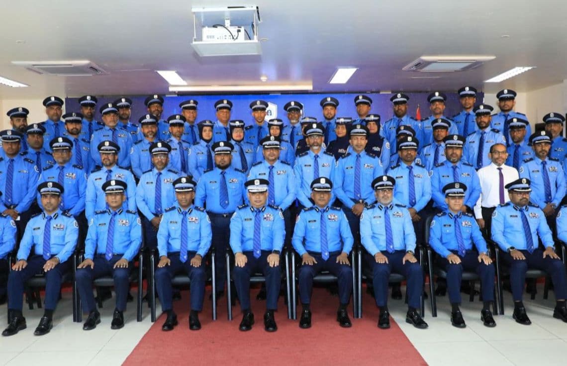"އިންސްޕެކްޓާ ކޯސް 4" ދަސްވެނިންނަށް ސެޓްފިކެޓް ހަވާލުކުރުމަށް ބޭއްވި ރަސްމިއްޔާތު / ފޮޓޯ: ޕޮލިސް