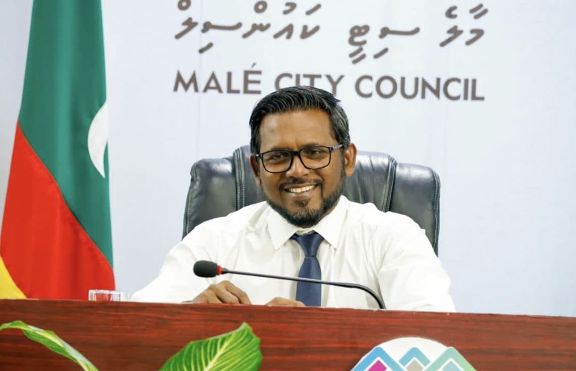 މާލެ ސިޓީ ކައުންސިލްގެ އެސްޖީގެ މަގާމަށް އައްޔަންކުރި އަބްދުލް މުހައިމިން ނަސީރު / ފޮޓޯ: މާލޭ ސިޓީ ކައުންސިލް