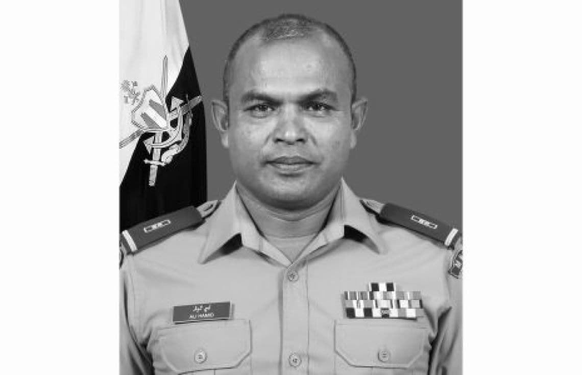 ލޭންޑިންގ ކްރާފްޓެއް ބަންޑުންޖަހައިލި ހާދިސާގައި އަވަހާރަވި ވޮރަންޓް އޮފިސަރު 2 ޢަލީ ޙާމިދު.
