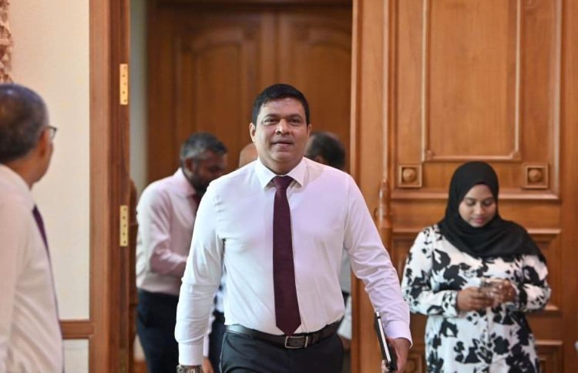 ދަތުރުފަތުރާއި މަދަނީ އުދުހުންތަކާބެހޭ ވަޒީރު މުޙައްމަދު އަމީން. / ފޮޓޯ: ރައީސް އޮފީސް