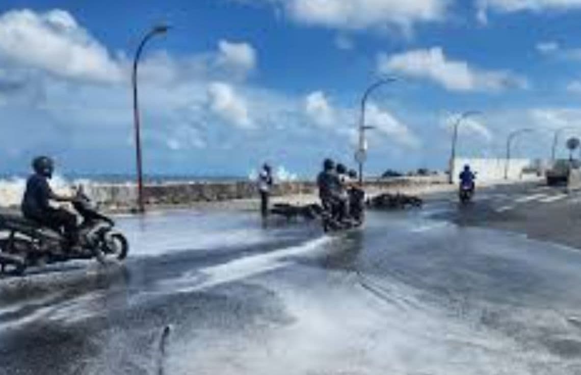 މާލޭގެ ހައިވޭ އަށް އުދައިގެ އަސަރު ކޮށްފައި (ފައިލް ފޮޓޯ)