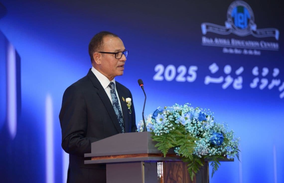 ޕަބްލިކް ވަރކްސް މިނިސްޓަރ އާދަމް ޝަރީފު ޢުމަރު.