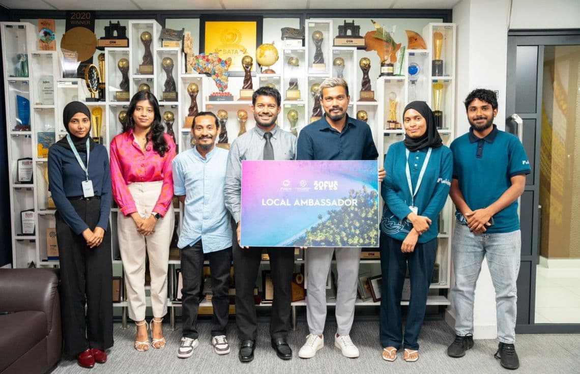 ވިޒިޓް މޯލްޑިވްސްގެ ފުރަތަމަ ލޯކަލް އެމްބެސެޑަރަކަށް "ޓޫ އޮފް އަސް" ހަމަޖެއްސުމަށް ބޭއްވި ރަސްމިއްޔާތު / ފޮޓޯ: އެމްއެމްޕީއާރުސީ