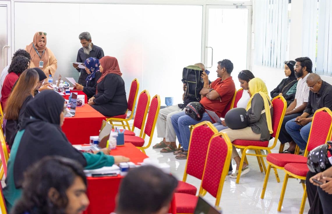ގުޅީފަޅުން ގޯތި ލިބުނު ފަރާތްތަކަށް އައު ރަޖިސްޓްރީ ދޫކުރުމުގެ މަސައްކަތް ކުރިއަށްގެންދަނީ. / ފޮޓޯ: ޢިމާރާތްކުރުމާއި، ގެދޮރުވެރިކަމާއި ބިނާރާބެހޭ ވުޒާރާ