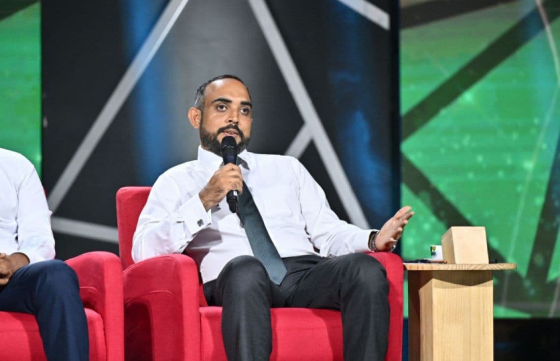 ރޭ ބޭއްވި ހަވަނަ އަހާ ފޯރަމްގައި ޒުވާނުން ބާރުވެރިކުރުވުމާއި މައުލޫމާތާއި ފަންނާ ބެހޭ ވަޒީރު އިބްރާހިމް ވަހީދު (އަސްވާޑު) ވާހަކަދައްކަވަނީ. / ފޮޓޯ: ރައީސް އޮފީސް