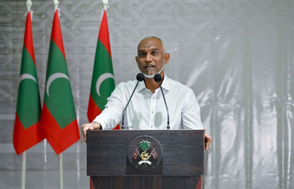ރައީސުލްޖުމްހޫރިއްޔާ ނ. މާފަރުގެ ރައްޔިތުންނާ ބައްދަލުކުރައްވާ ވާހަކަފުޅުދައްކަވަނީ. / ފޮޓޯ: ރައީސް އޮފީސް