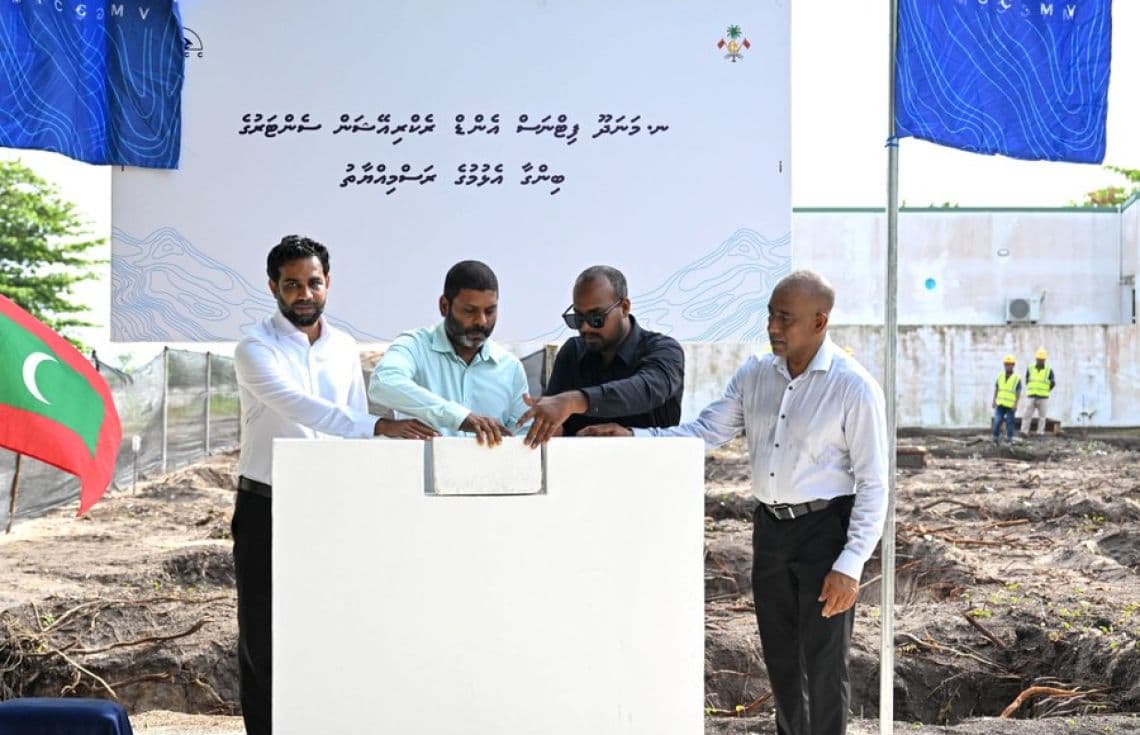 މަނަދޫގެ ފިޓްނަސް އެންޑް ރެކްރިއޭޝަން ސެންޓަރުގެ ބިންގާ އެޅުން. / ފޮޓޯ: ރައީސް އޮފީސް