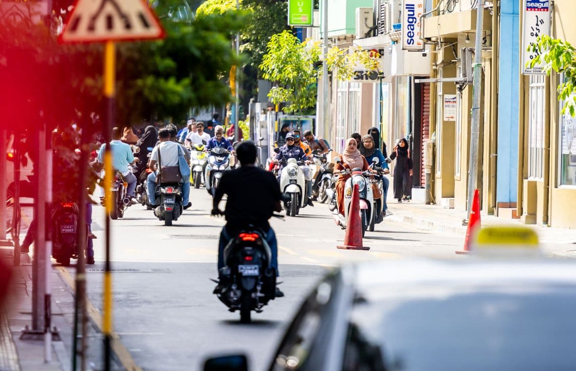 އިންސާނާ ކުރާ އަމަލަކުން، ނުވަތަ ވިސްނާވިސްނުމަކުން ވިޔަސް ބުއްދިއަށް އެކަމުގެ ނުބައި އަސަރުކުރާ ނަމަ އެއީ އިސްލާމްދީން ނަހީކުރާކަމެއް ކަމަށް ހުތުބާގައި ބުނި. / ފޮޓޯ: ޚުލާސާ
