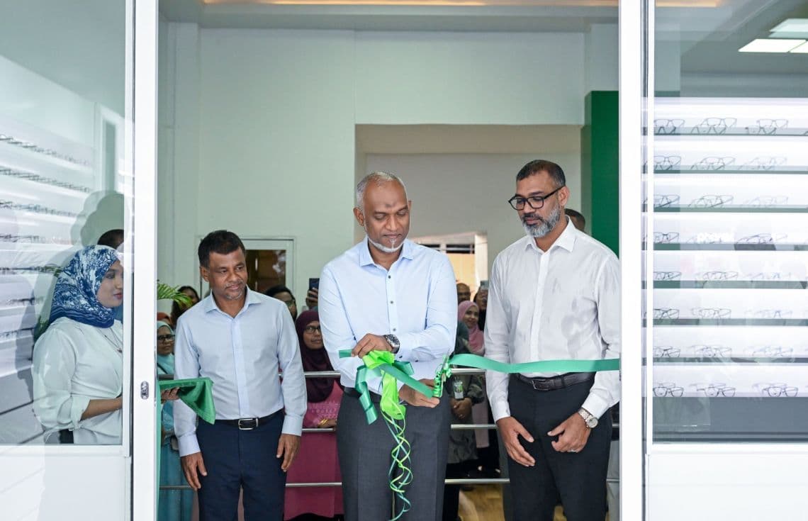 އައިޖީއެމްއެޗްގައި ގާއިމުކުރި އައިނު ފިހާރަ ރައީސް ހުޅުވައިދެއްވަނީ. / ފޮޓޯ: ރައީސް އޮފީސް