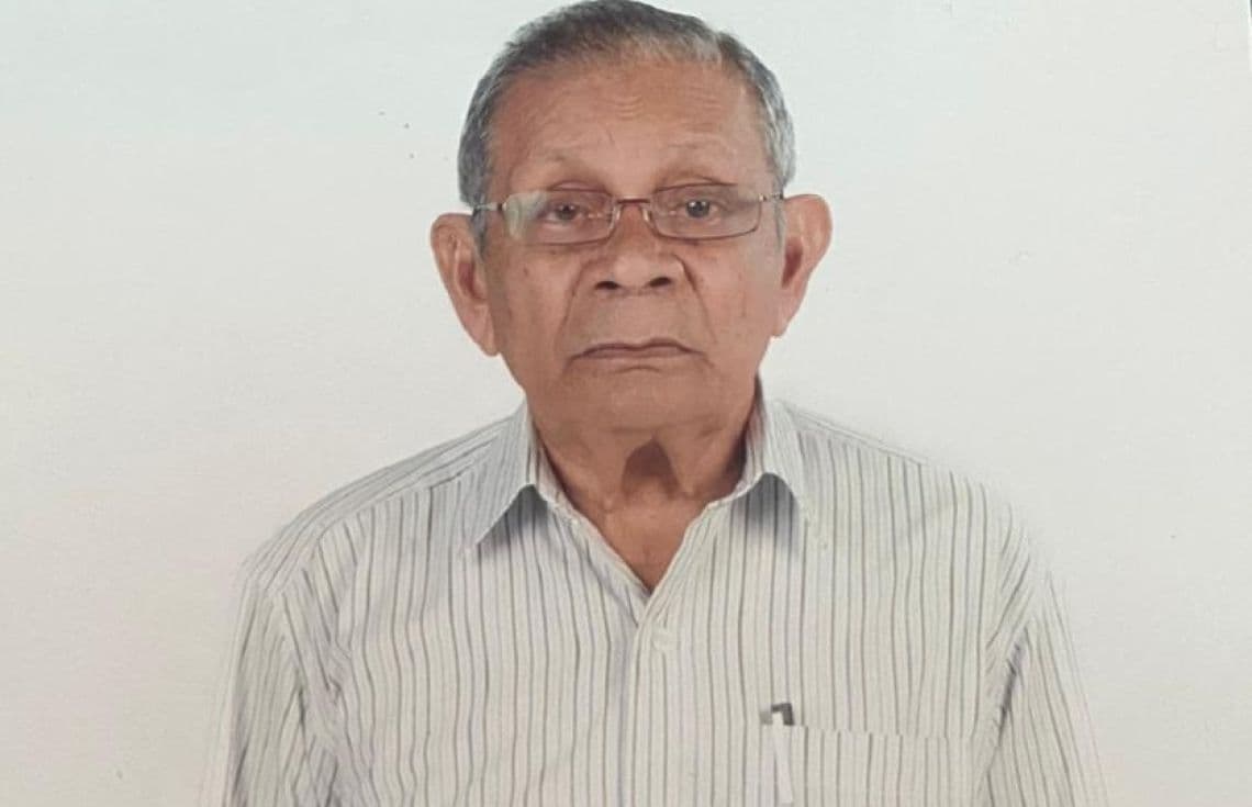އައްޑޫ ސިޓީ ހިތަދޫގެ ކުރީގެ ކުޑަ ކަތީބު އަލީ މުފީދު (އަލިބޭބެ)