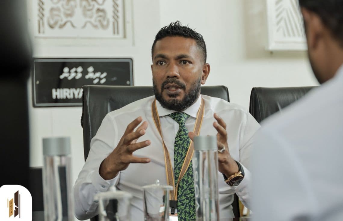 އާރްއޭސީއެލްގެ މެނޭޖިން ޑިރެކްޓަރަކަށް ހުންނެވި އަހްމަދު މުބީން / ފޮޓޯ: އާރުސީއެލް