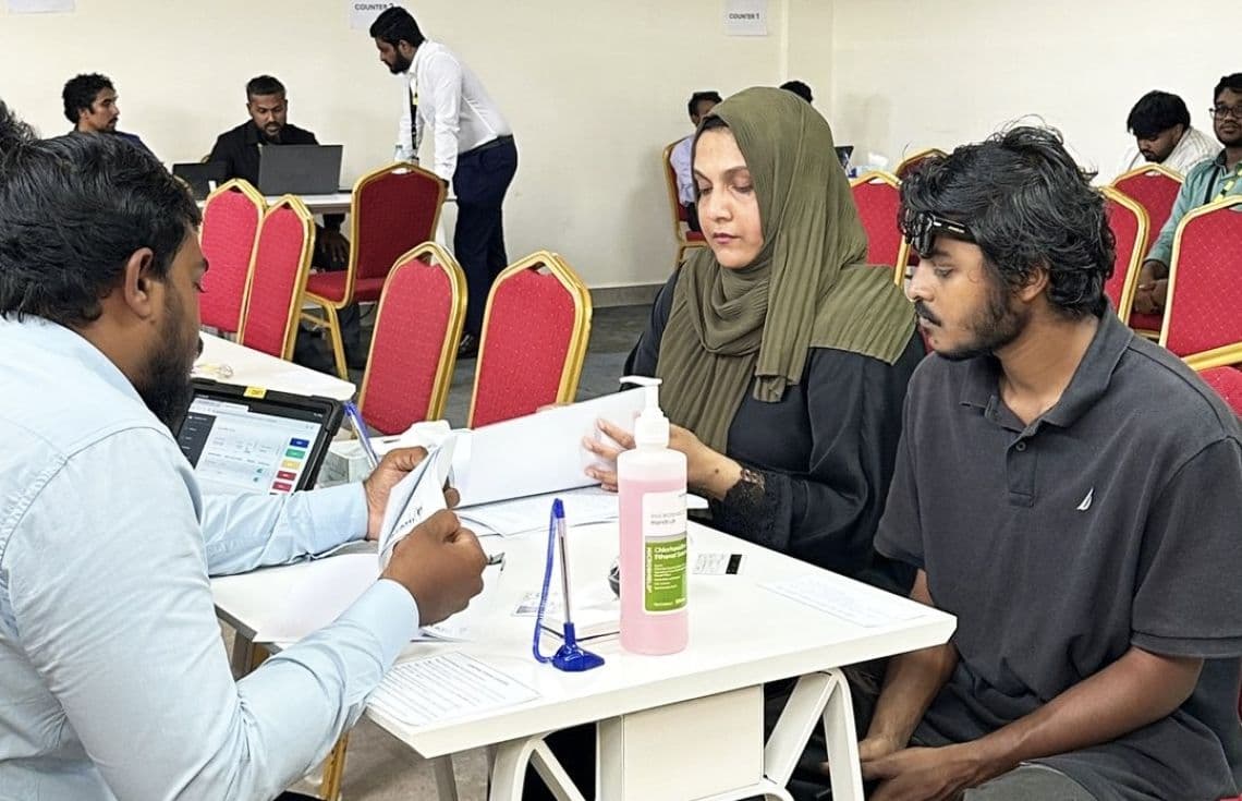 4،000 ފްލެޓުގެ އެއްބަސްވުންތަކުގައި ސޮއިކުރުމުގެ މަސައްކަތް ކުރިއަށްގެންދަނީ. / ފޮޓޯ: ފަހި ދިރިއުޅުން ކޯޕަރޭޝަން