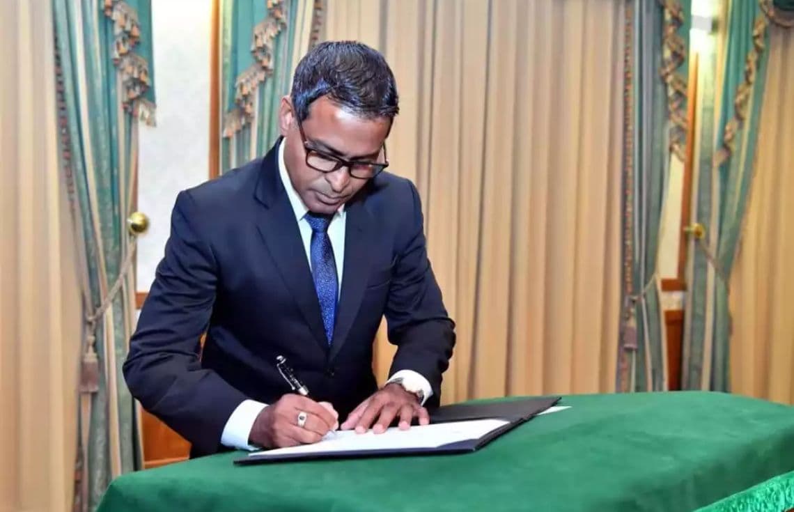 އަބްދުލްޣަނީ މުހައްމަދު. އުއްތަމަ ފަނޑިޔާރުކަމަށް އައްޔަންކުރަން މަޖިލީހުން ވަނީ ފާސްކޮށްފައި---