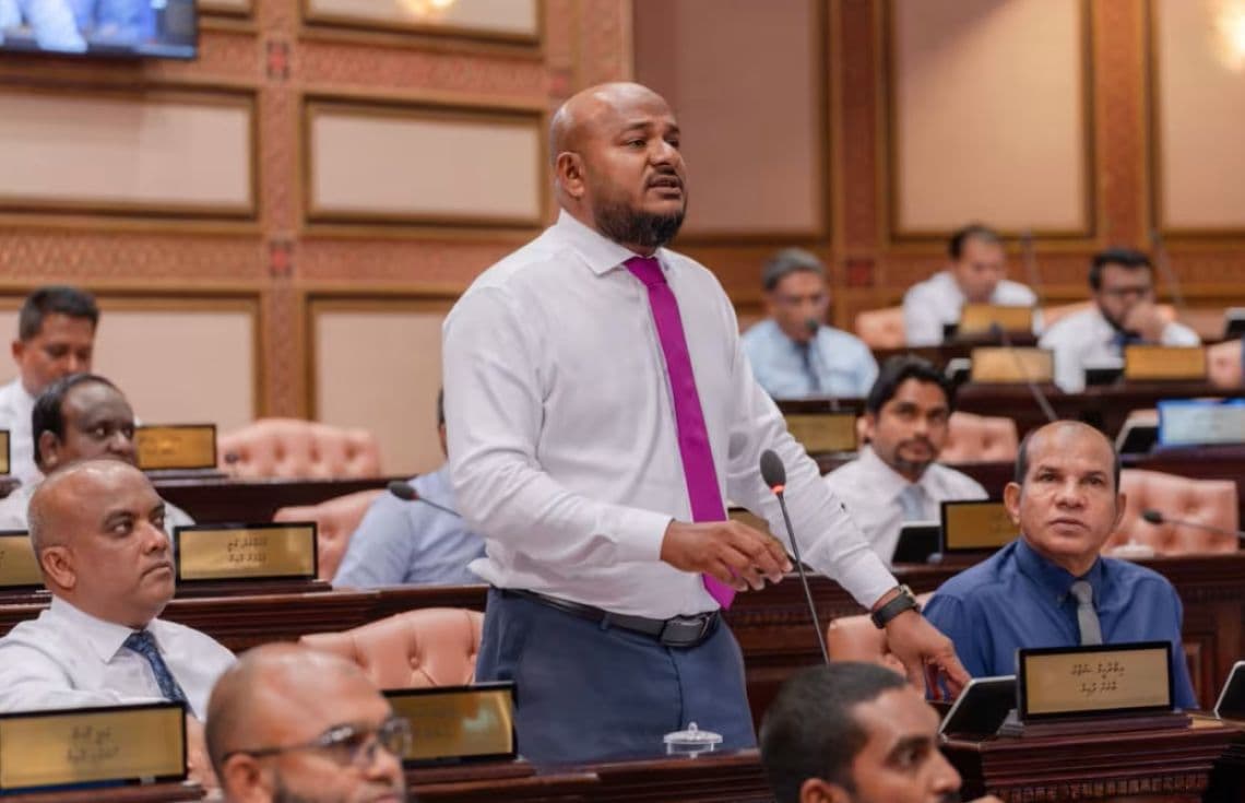 ބާރަށު ދާއިރާގެ މެމްބަރު ޝުޖާއު---