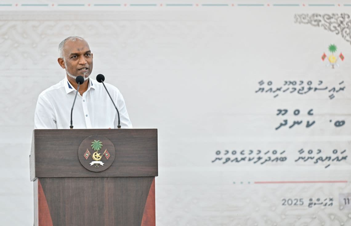 ރައީސް މުއިއްޒު: ފޮޓޯ/ ރައީސް އޮފީސް---