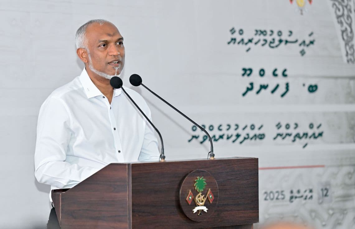 ރައީސް މުއިއްޒު: ފޮޓޯ/ ރައީސް އޮފީސް---