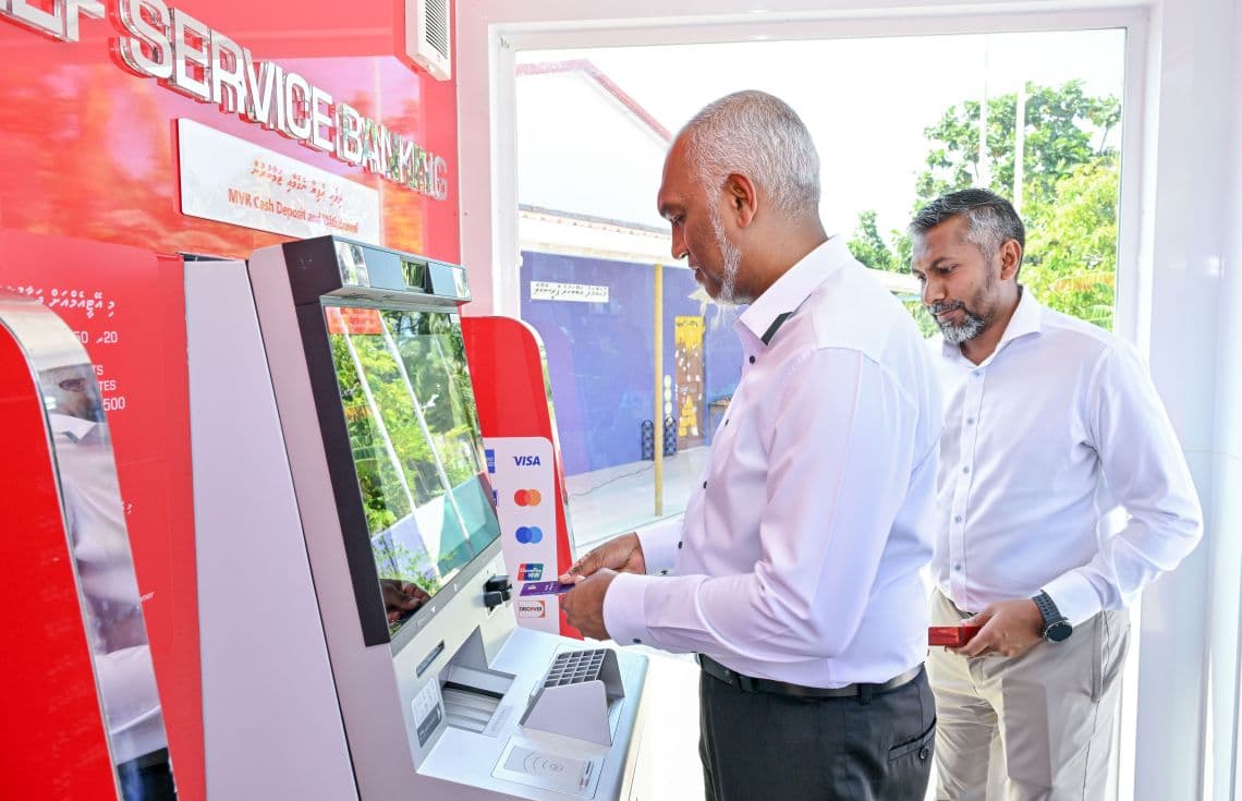 ރައީސް މުއިއްޒު ކިހާދޫ އޭޓީއެމް ހުޅުއްވައިދެއްވުން: ފޮޓޯ/ ރައީސް އޮފީސް---