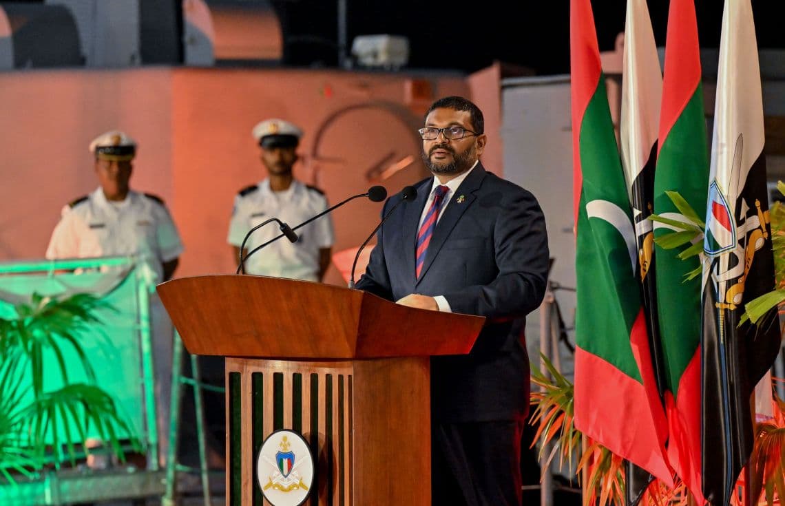 "ދަރުމަވަންތަ" އެމްއެންޑީއެފްއާ ރަސްމީކޮށް ހަވާލުކުރުމުގެ ރަސްމިއްޔާތުގައި ވަޒީރު ވާހަކަ ދައްކަވަނީ/ ފޮޓޯ: ރައީސް އޮފީސް