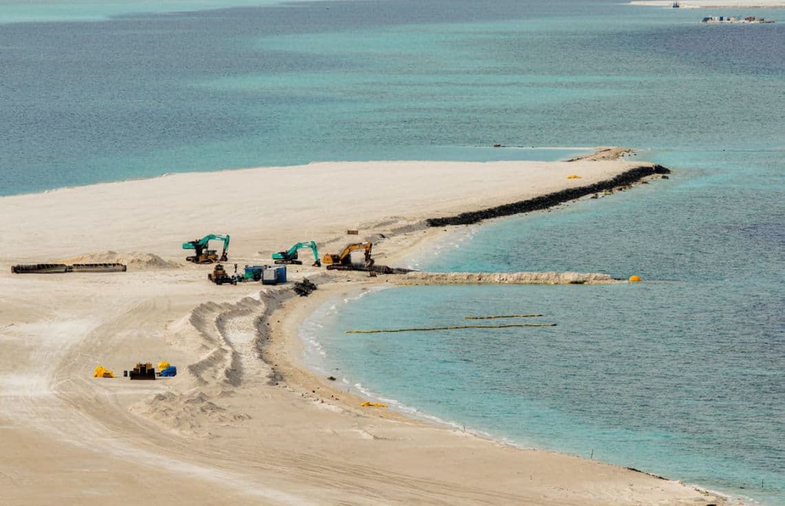 ރަސްމާލެ: ފޮޓޯ/ ޚުލާސާ---