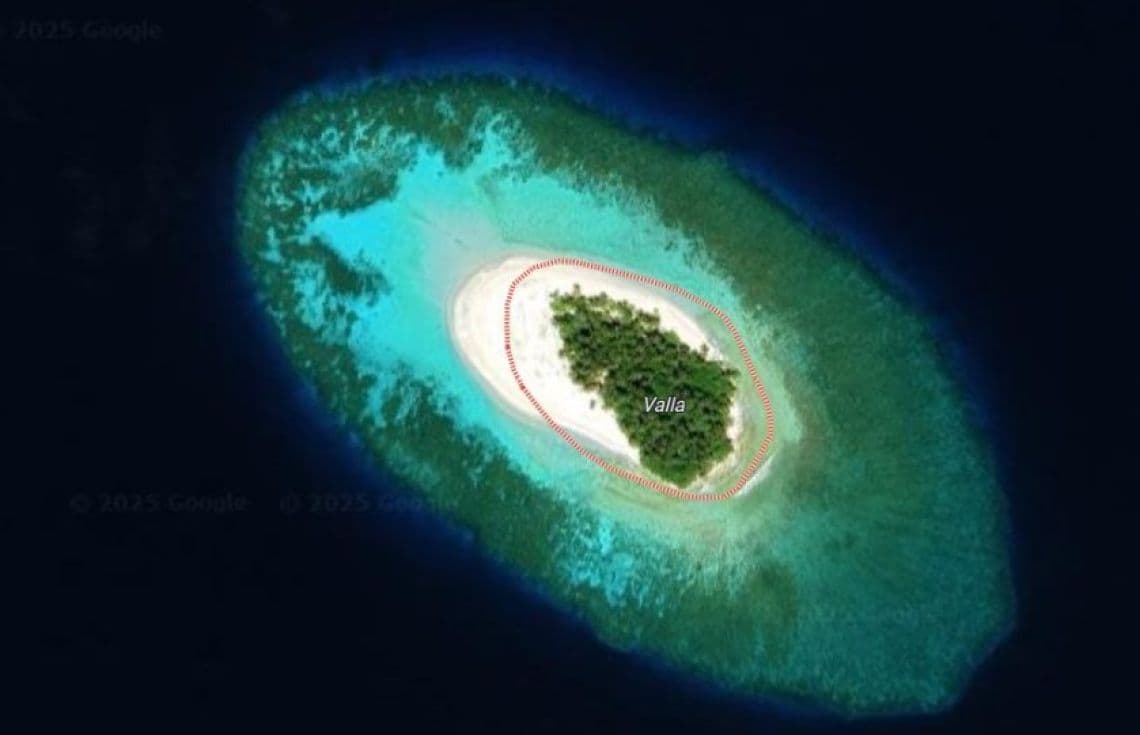 ކުޑަހުވަދޫ ކައިރީ އޮންނަ ވައްލަ.