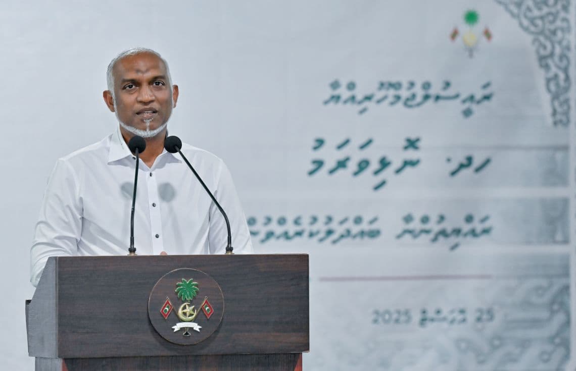ނޮޅިވަރަމު ރައްޔިތުންނާއި ބައްދަލުކުރައްވައި ވާހަކަދައްކަވަނީ---