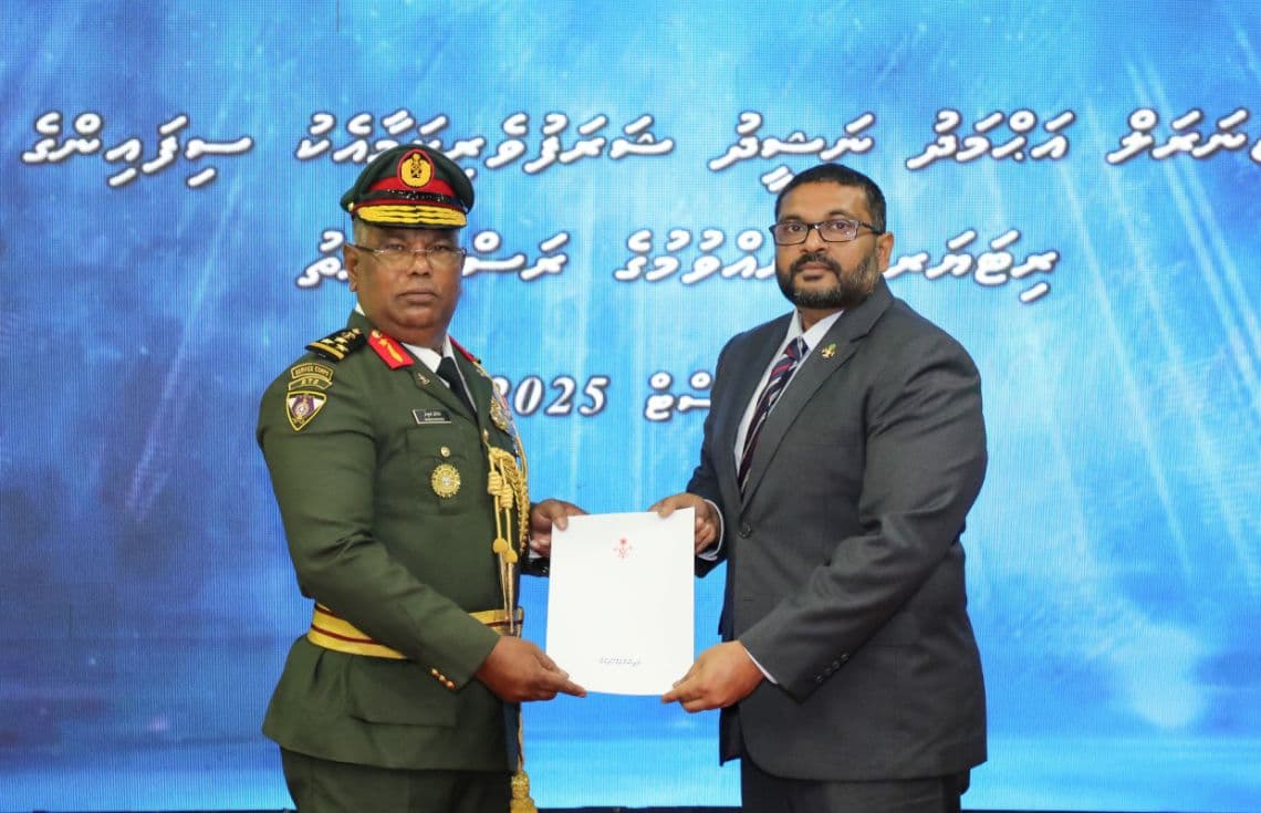 ބްރިގޭޑިއާ ޖެނެރަލް ނަޝީދު ރިޓަޔާކުރެއްވުން: ފޮޓޯ/ އެމްއެންޑީއެފް---