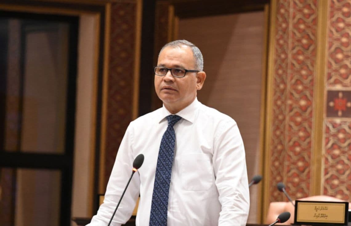 ސިޓީސް މިނިސްޓަރު އާދަމް ޝަރީފް އުމަރު: ފޮޓޯ/ އިންޓަނެޓް---