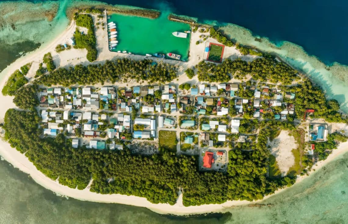ބ. ދޮންފަނު: ފޮޓޯ/ އިންޓަނެޓް---