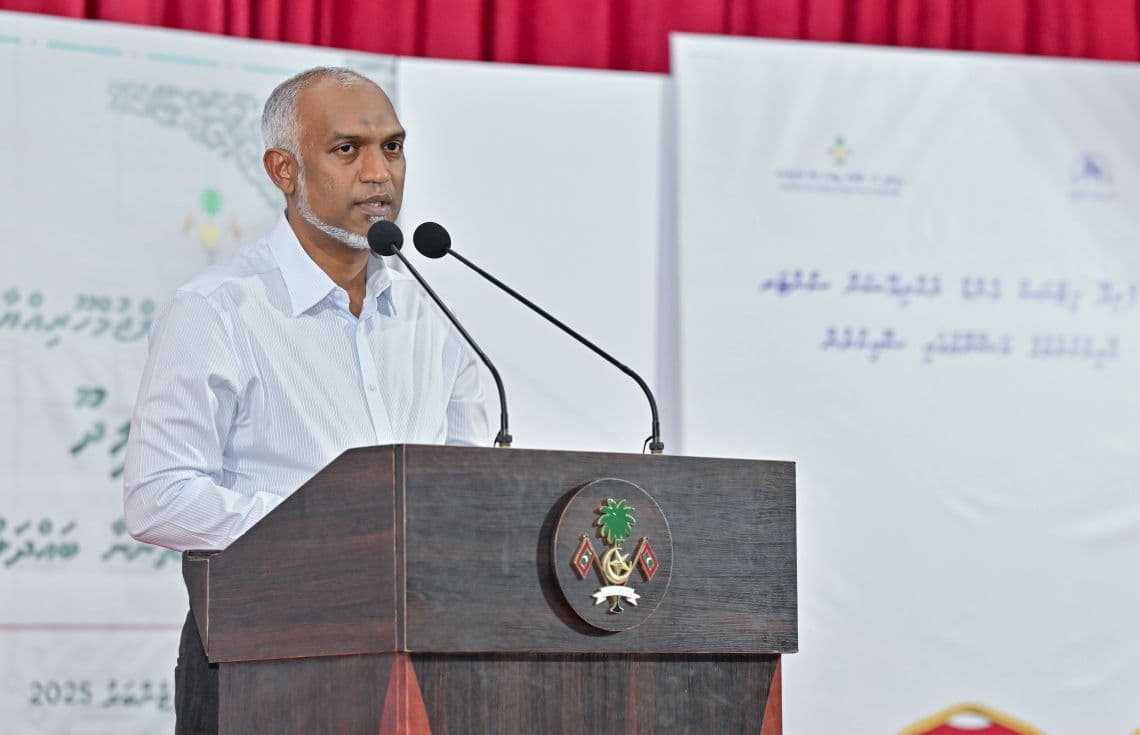 ފެލިދޫގެ ރައްޔިތުންނާ ބައްދަލުކުރައްވައި ރައީސް ވާހަކަފުޅުދައްކަވަނީ: ފޮޓޯ/ ރައީސް އޮފީސް--