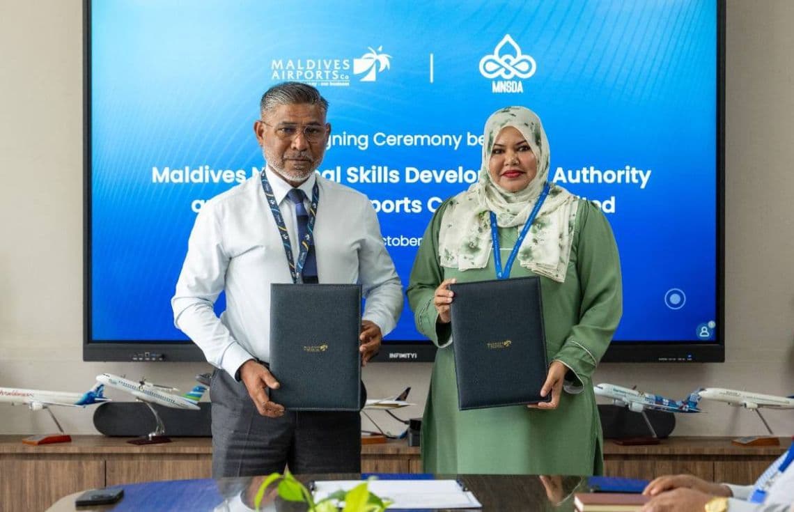 އެމްއޯޔޫގައި ސޮއިކުރުމުގެ ތެރެއިން.---ފޮޓޯ: އެމްއޭސީއެލް