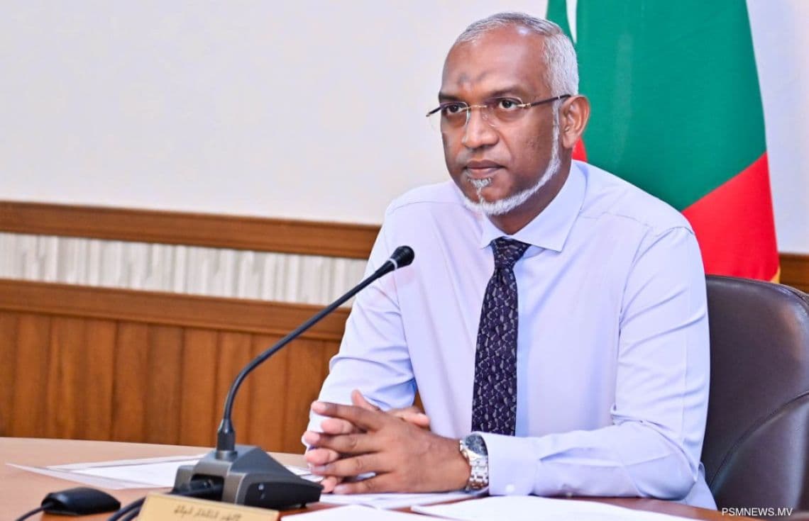 ރައީސުލްޖުމްހޫރިއްޔާ ޑރ. މުޙައްމަދު މުޢިއްޒު: އެމަނިކުފާނު ވަނީ ޔަހޫދީންގެ ޢަމަލު ކުށްވެރިކުރައްވައި ޔަހޫދީ ސަރުކާރާއި ދެކޮޅަށް ފިޔަވަޅު އެޅުމަށް ގޮވާލައްވާފަ.