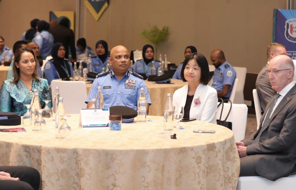 މޯލްޑިވްސް ވިމެން އިން ޕޮލިސިން ސަމިޓްގެ ތެރެއިން---ފޮޓޯ:ފުލުހުން