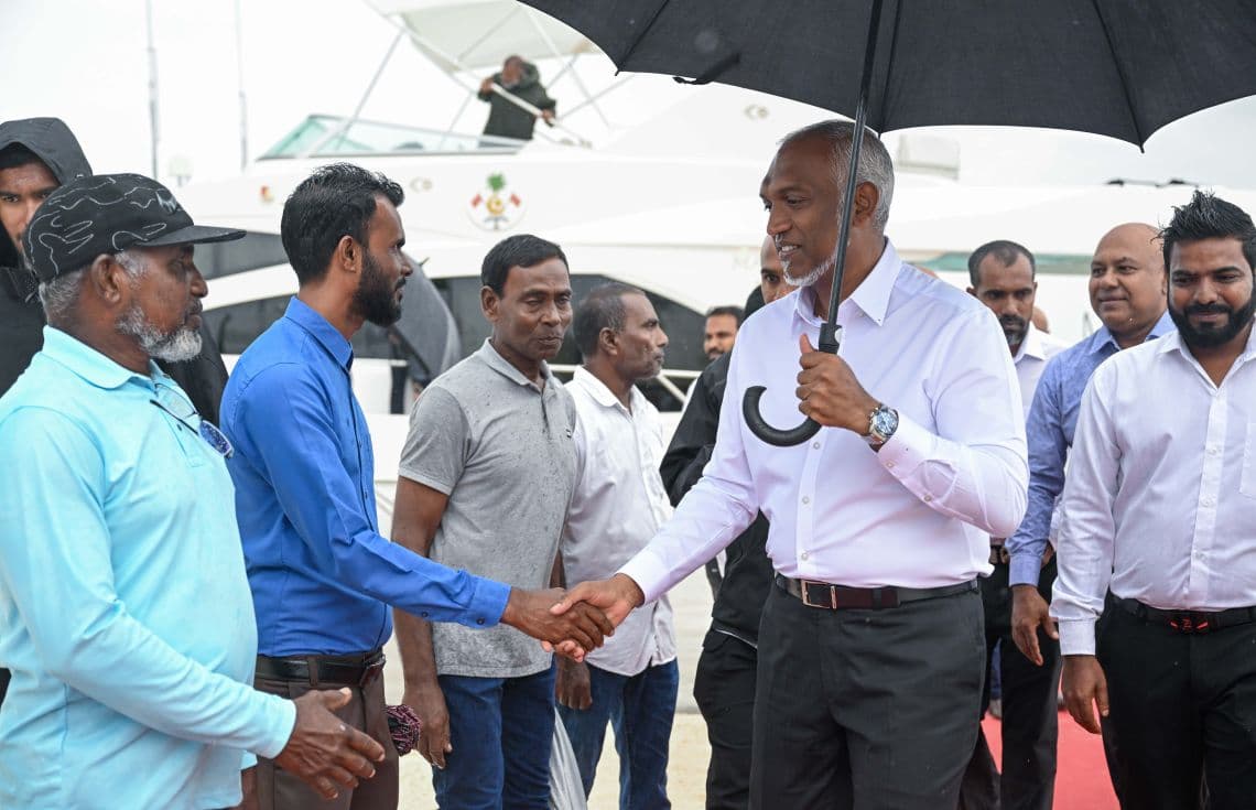 ރައީސް މުއިއްޒު. ށ. އަތޮޅުގެ އެންމެފަހުގެ މަންޒިލެއްގެ ގޮތުން އެމަނިކުފާނު ވަޑައިގަތީ އެ އަތޮޅު މާއުނގޫދޫއަށް--- ފޮޓޯ: ރައީސް އޮފީސް