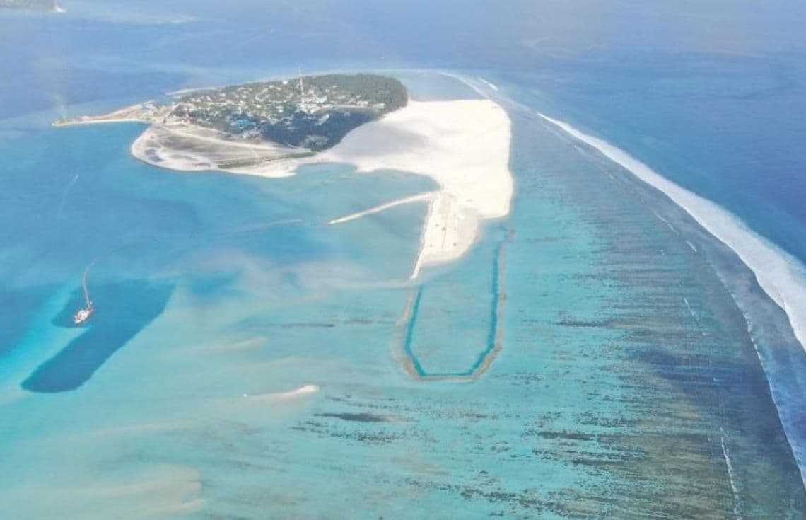 ނިލަންދޫ އެއާޕޯޓަށް ބޭނުންވާ ބިން ހިއްކުމުގެ މަސައްކަތުގެ ބޮޑު ބައެއް ނިންމާލެވިފައި. ސަރުކާރުން އެމްޓީސީސީއާ މި މަސައްކަތް ހަވާލުކުރީ 390 ދުވަސްތެރޭ ނިންމާ ގޮތަށް--- ފޮޓޯ: އެމްޓީސީސީ