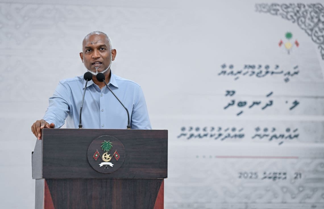 ދަނބިދޫގައި ބޭއްވުނު ރަސްމީ ޖަލްސާގައި ރައީސް ވާހަކަފުޅު ދައްކަވަނީ. - ފޮޓޯ: ރައީސް އޮފީސް