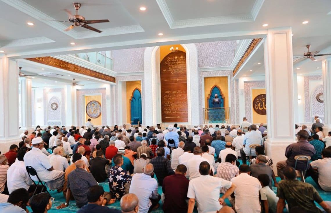 ހުޅުމާލެ ދެވަނަ ފިޔަވަހީގައި ހުންނަ މަސްޖިދު ހަސަން އާދަމްގައި ހުކުރު ނަމާދު ކުރުން---