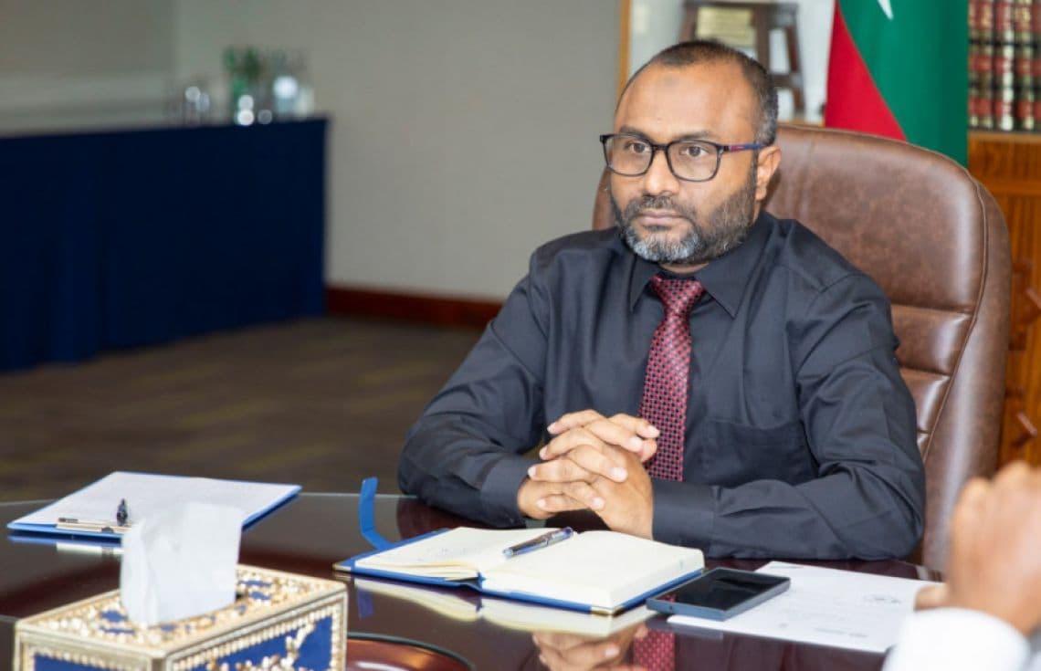 މިނިސްޓަރު ޝަހީމް. ހަނގުރާމައިގެ ހާލަތުގައިވެސް ގަސްގަހާގެހި ކެނޑުމަކީ ހުއްދަނޫން ކަމެއް ކަމަށް މިނިސްޓަރު ވިދާޅުވި--- ފޮޓޯ: އިންޓަނެޓް