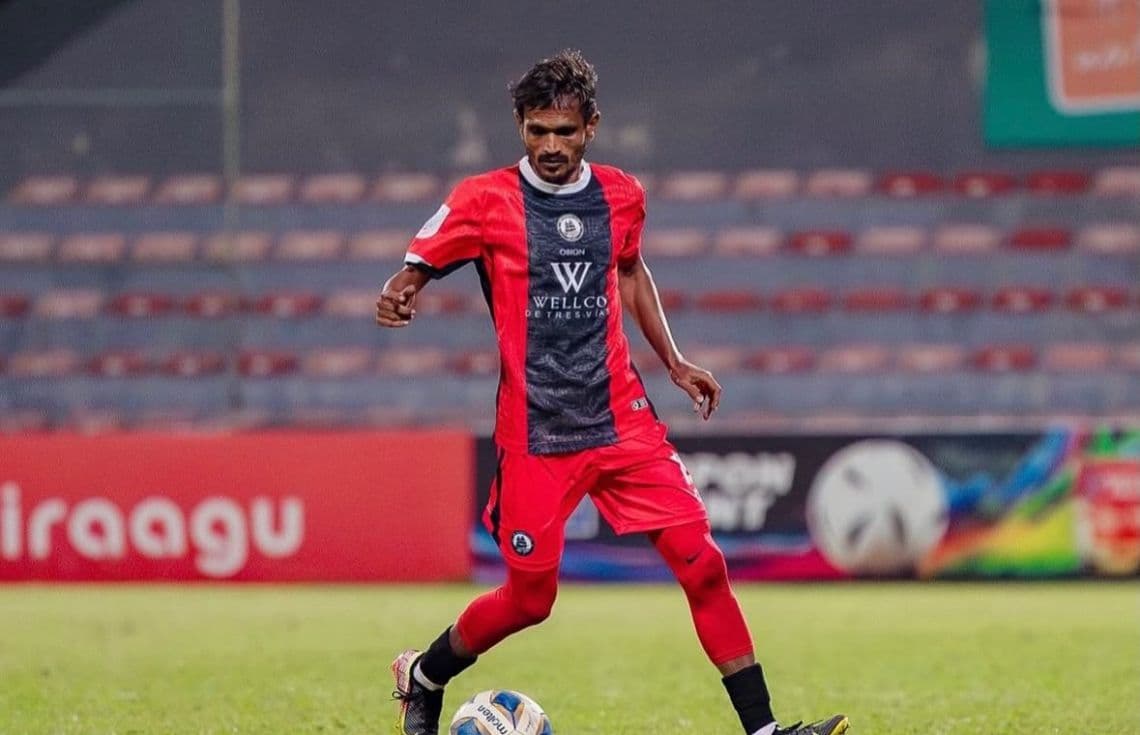 މުހައްމަދު ރަޝީދު (ހޮކޭ) އޮޑި ސްޕޯޓްސްގެ މެޗެއްގައި---ފޮޓޯ: އޮޑި ސްޕޯޓްސް