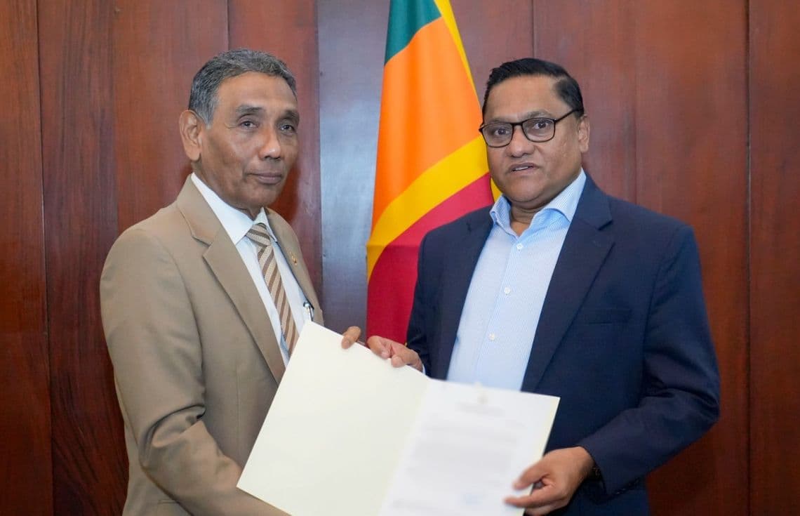 "ސިލޯނާއެކު ދިވެހީން" ޓެލެތޯނުގެ އެހީ ލަންކާއާ ހަވާލުކުރުން/ ފޮޓޯ: ހާރިޖީ ވުޒާރާ